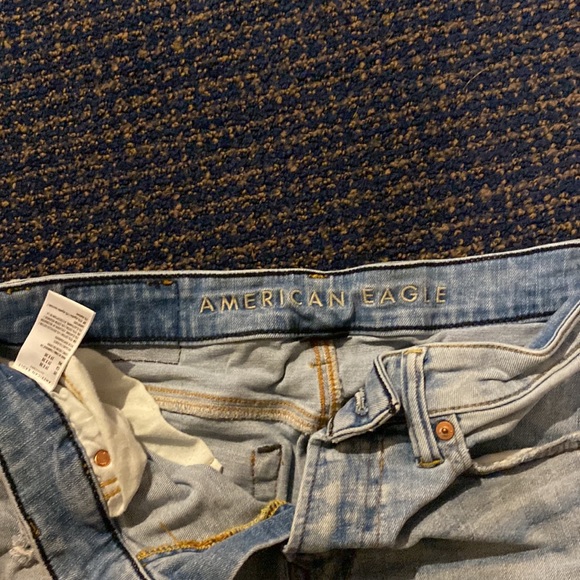 brand new American Eagle lightwash slim jeans - Picture 2 of 3